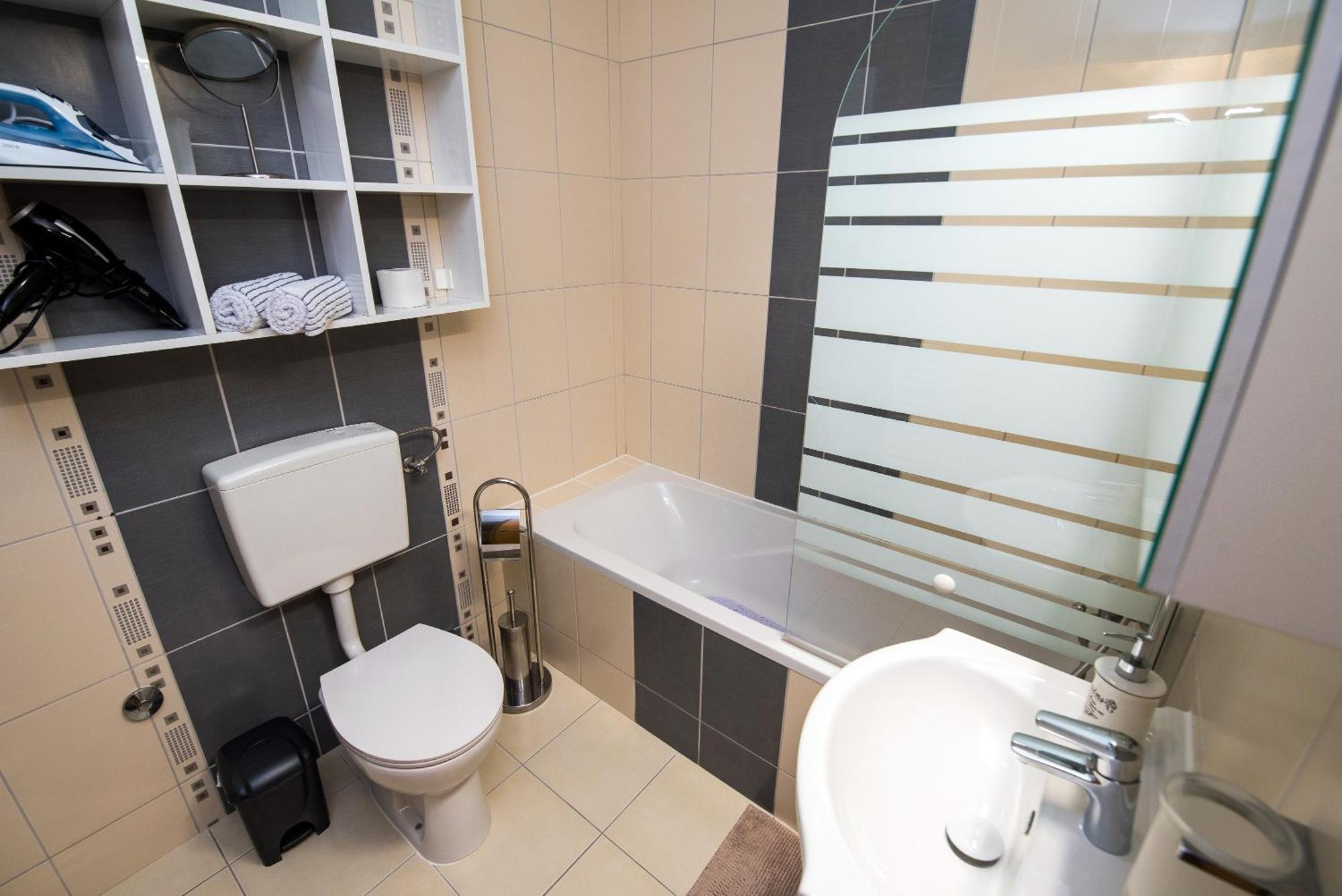 City Osijek, Centar, Self Check In Ngoại thất bức ảnh